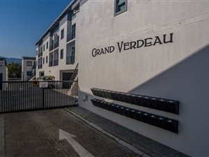 2 Bed Apartment in Wellington Central