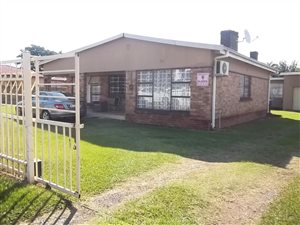 3 Bed House in Lennoxton