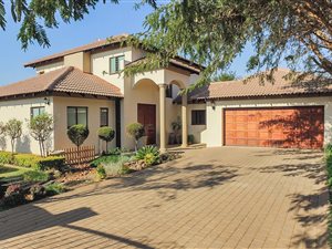 4 Bed House in The Meadows at Hazeldean