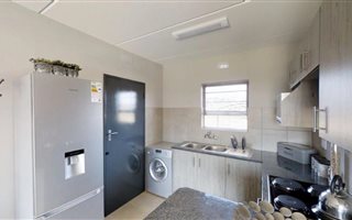 2 Bedroom Apartment in Moreleta Park