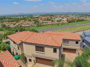 3 Bed House in Safari Gardens