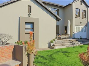 3 Bed House in Candlewoods Estate