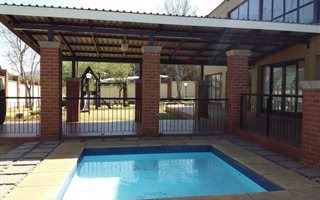 2 Bedroom Townhouse in Glenvista
