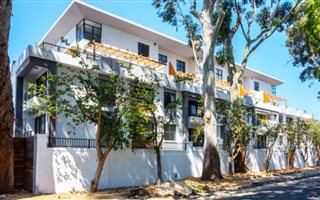 2 Bedroom Duplex in Kenilworth Upper