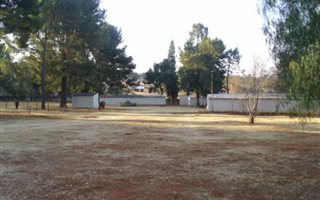 19020.3 ha Farm in Golf View AH