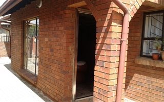 3 Bedroom House in Katlehong
