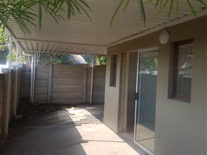 2 Bed Apartment in Meerensee
