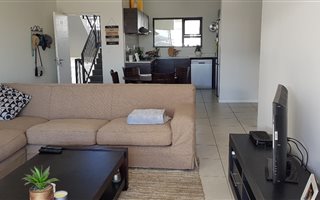 2 Bedroom Townhouse in Modderfontein