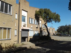 580 m² Commercial space in Selby