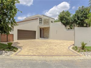 3 Bedroom House in Dainfern Golf Estate