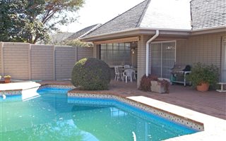 4 Bedroom House in Greenside