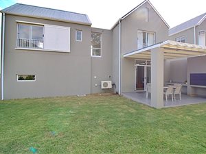3 Bed House in Somerset Lakes