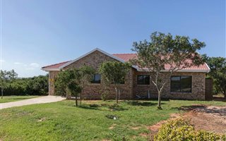 3 Bedroom House in Kenton-on-Sea