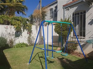 3 Bed Duplex in Corlett Gardens