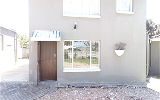 1 Bedroom Garden Cottage in Linton Grange