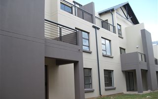 2 Bedroom Townhouse in Ruimsig