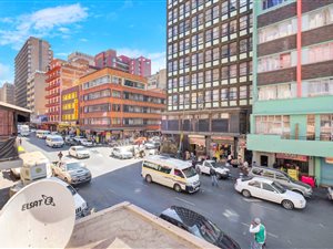 Bachelor apartment in Johannesburg Central