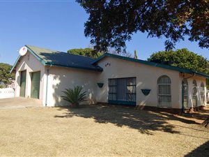 3 Bed House in Tileba