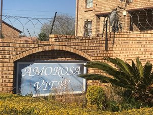 2 Bed Apartment in Ruimsig