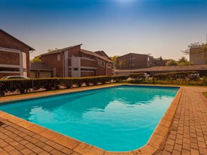 Bachelor apartment in Windsor East