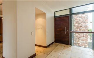 2 Bedroom Apartment in Oubaai and surrounds