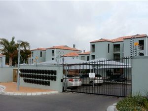 2 Bed Apartment in Protea Heights