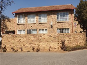 2 Bed Townhouse in The Reeds