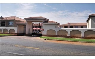 546 m² Land available in Kenleaf