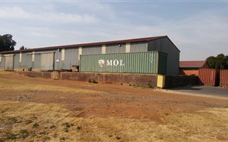 2160 m² Industrial space in Nigel