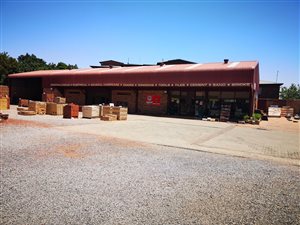 864 m² Industrial space in Hermanstad