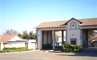 3 Bedroom House in Halfway Gardens