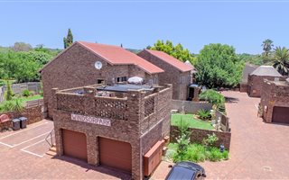 3 Bedroom Simplex in Garsfontein