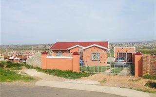 3 Bedroom House in Kwadwesi
