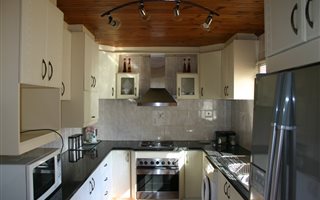 3 Bedroom House in Northcroft