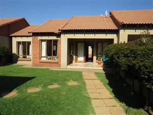 2 Bed Townhouse in Crescent Wood Country Estate