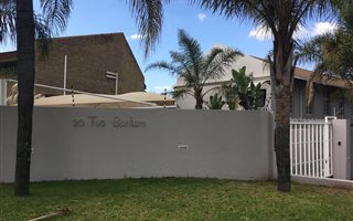 200 m² Commercial space in Blairgowrie