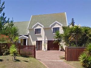 4 Bed House in Groenvallei