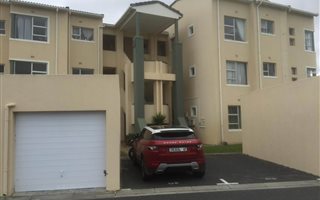 2 Bedroom Apartment in Greenways Golf Estate