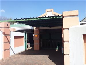 3 Bed Townhouse in Vanderbijlpark SE3