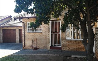 3 Bedroom Townhouse in Die Wilgers