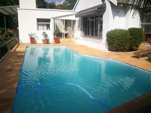 4 Bed House in Craighall Park