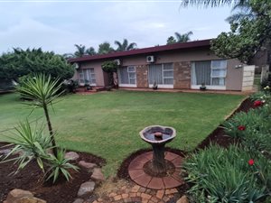 6 Bed House in Denneoord
