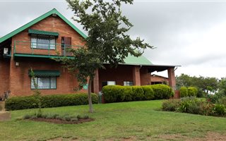 25 ha Farm in Hekpoort