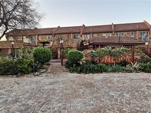 2 Bed Duplex in Dorandia