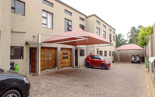 2 Bedroom Duplex in Wychwood