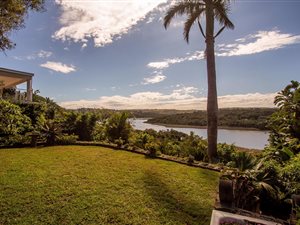 4 Bed House in Bonza Bay
