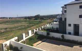 2 Bedroom Apartment in Modderfontein