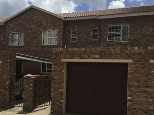 2 Bedroom Townhouse in Crystal Park