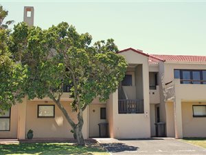 2 Bed Apartment in Greenways Golf Estate