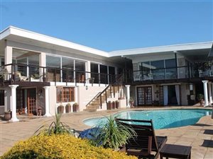 5 Bed House in Zinkwazi Beach